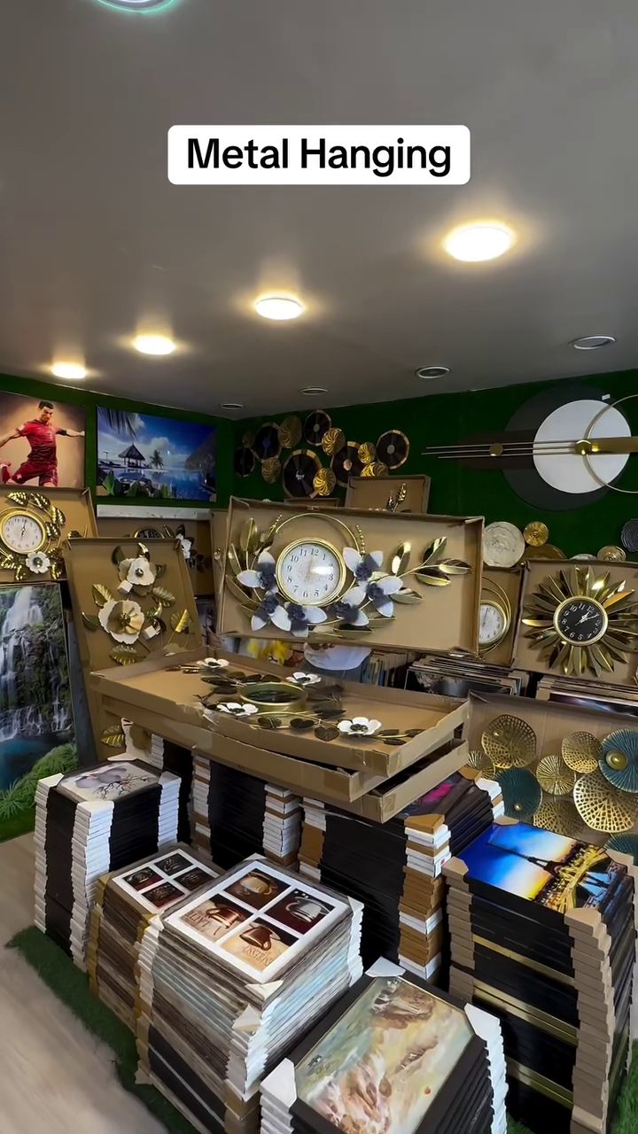 🕰️✨ Elegant Metal Wall Clock Collection – Modern & Floral Designs for Every Home