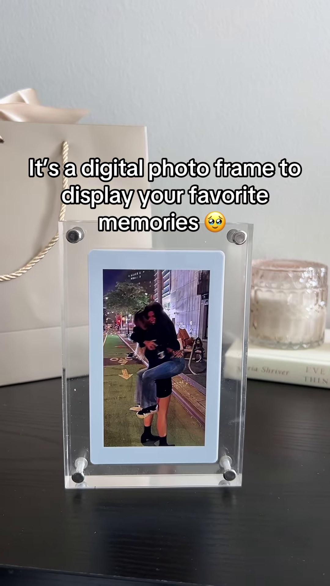 🖼️ Freeze Your Favorite Moments in Style 💞