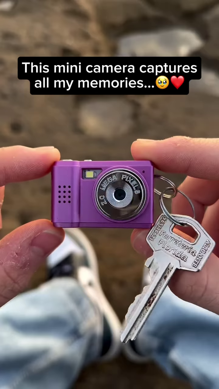 ๐ฅ Title: Tiny Cam, Big Memories! ๐ธ๐