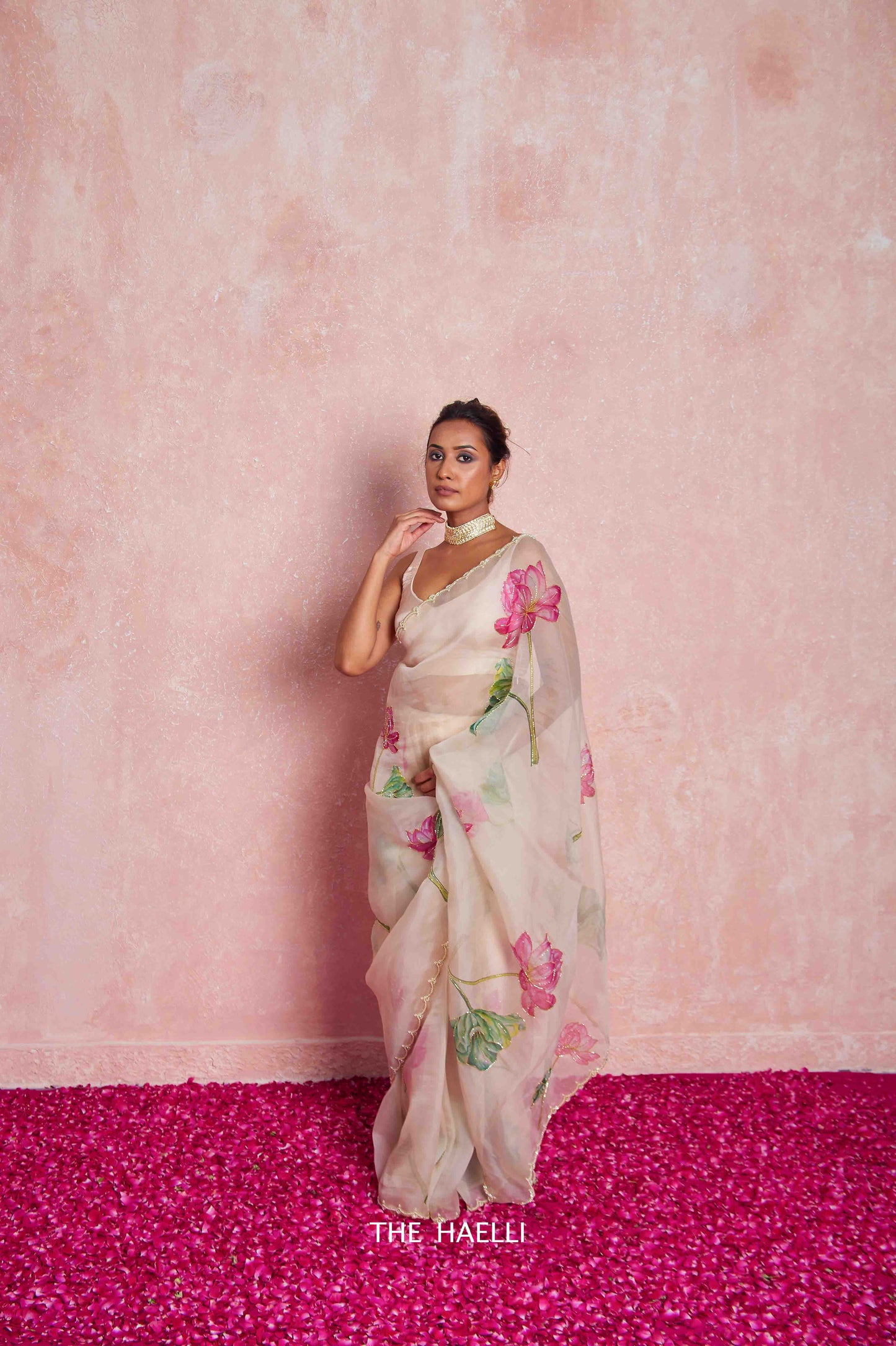 Off White And Pink Floral Pattern Digital Print Georgette Saree With Tassels