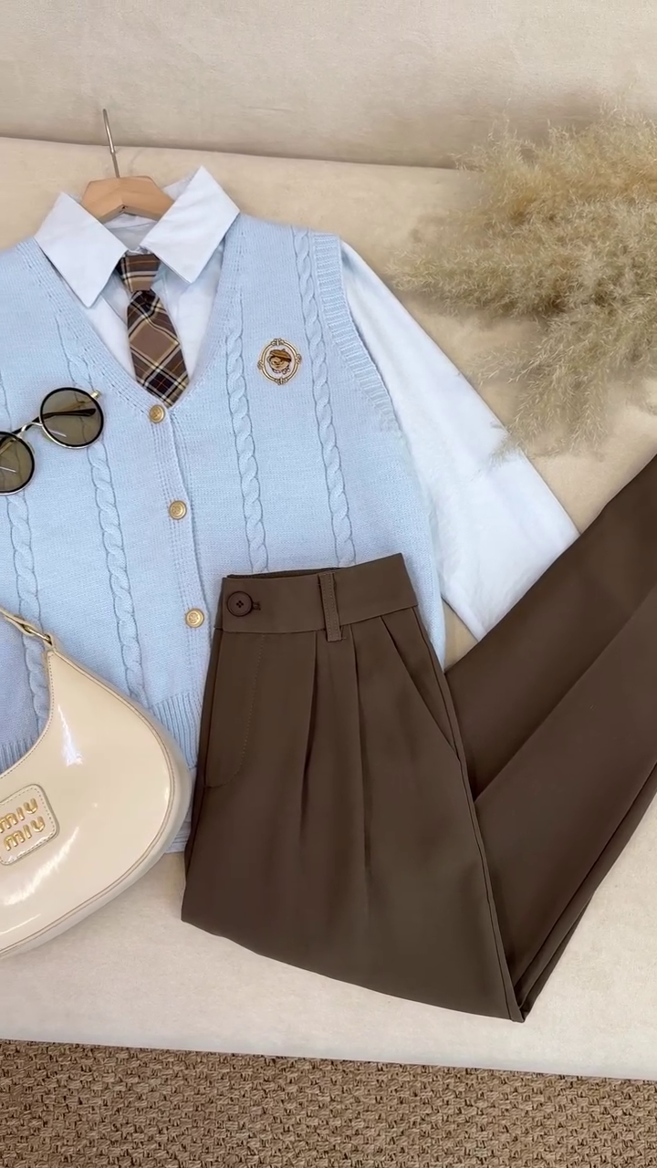 “Vintage Preppy Knit Vest Outfit Set – Chic Layered Look with Multiple Colors & Sizes (XXS–XXL)”