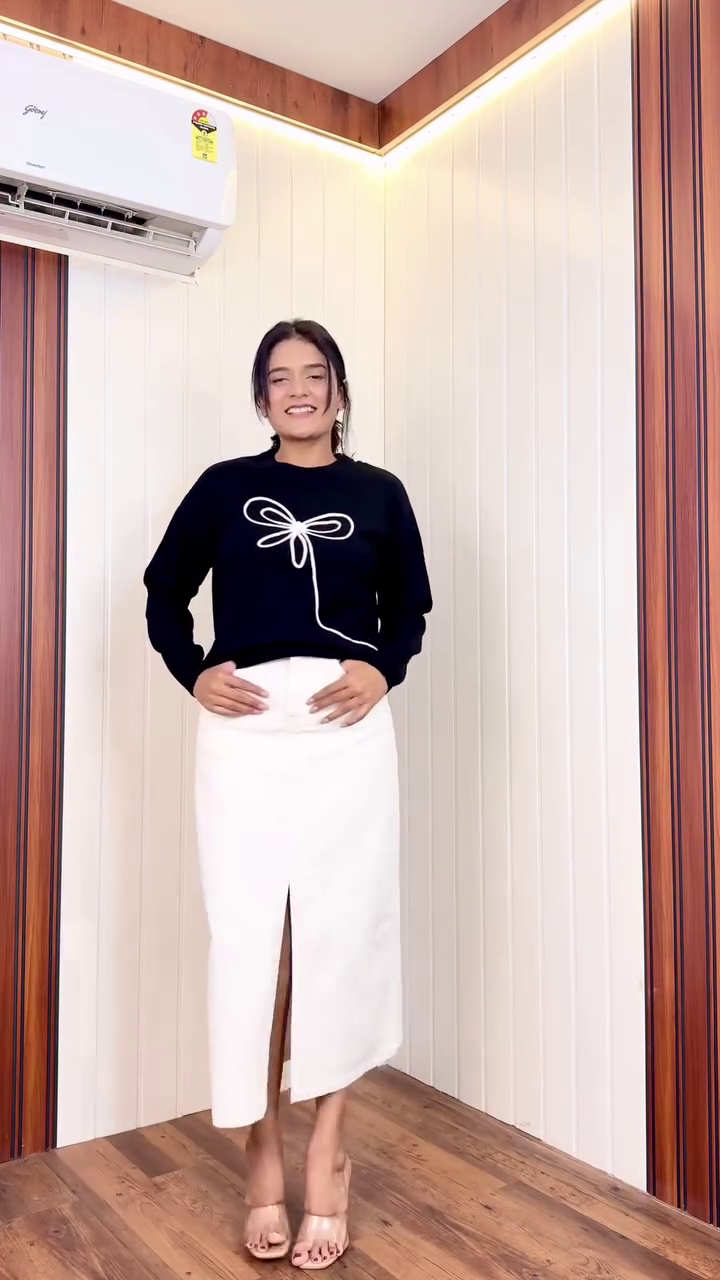 “Elegant Bow-Knit Sweater & Chic Midi Skirt Set – Classy Minimal Outfit in Multiple Colors & Sizes (XXS–XXL)”