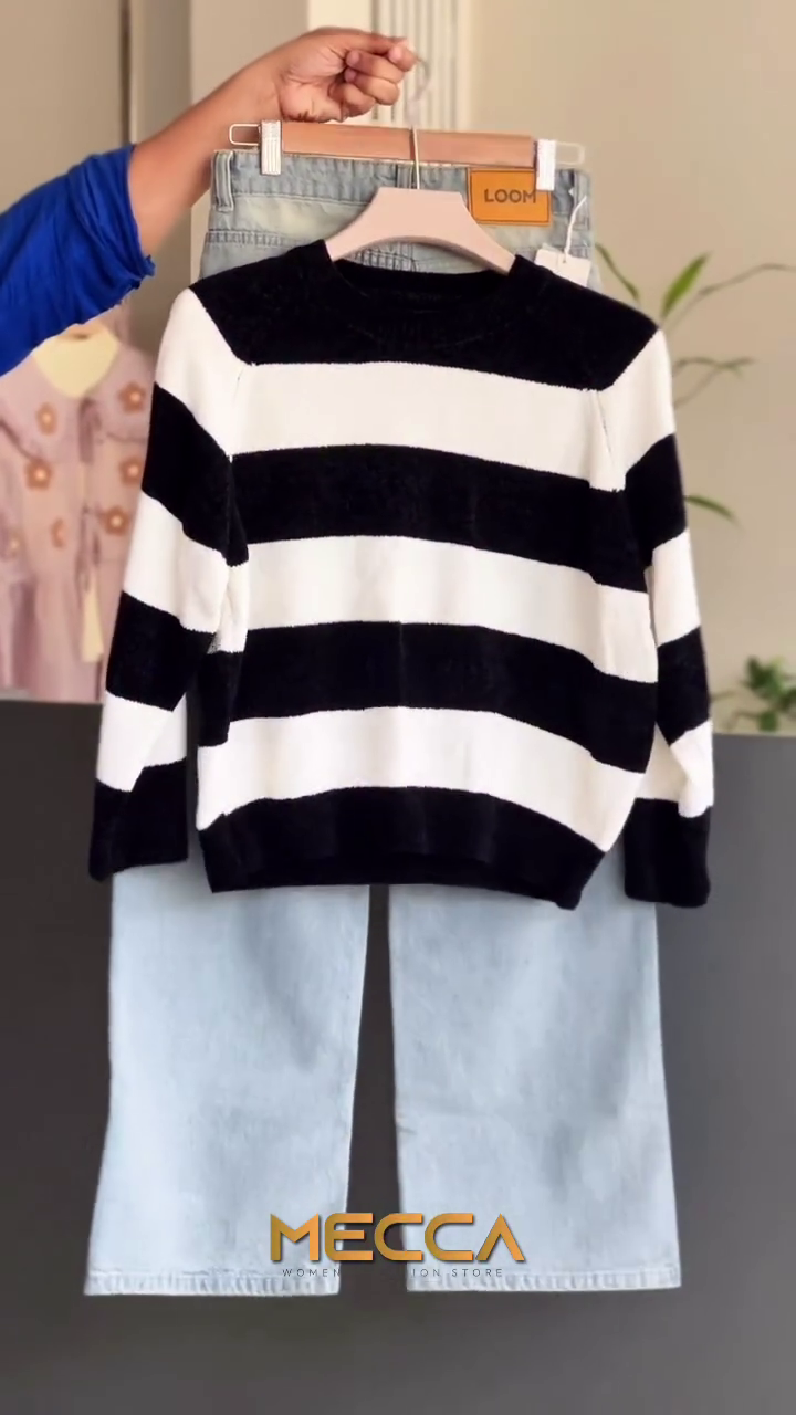 🖤 Classic Monochrome Stripe Knit & Denim Set – Timeless Street Style Essential 🤍