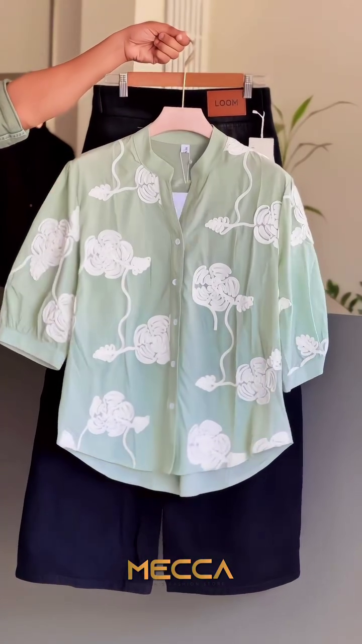 🌿 Sage Bloom Floral Shirt & Classic Shorts Set – Effortless Summer Elegance 💚