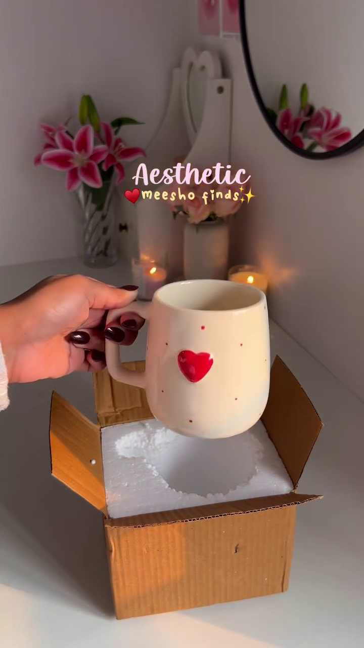 ❤️ Sweetheart Aesthetic Ceramic Mug with Lid – Cute Me-Time Essential ❤️