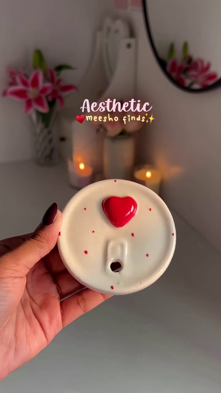 ❤️ Sweetheart Aesthetic Ceramic Mug with Lid – Cute Me-Time Essential ❤️