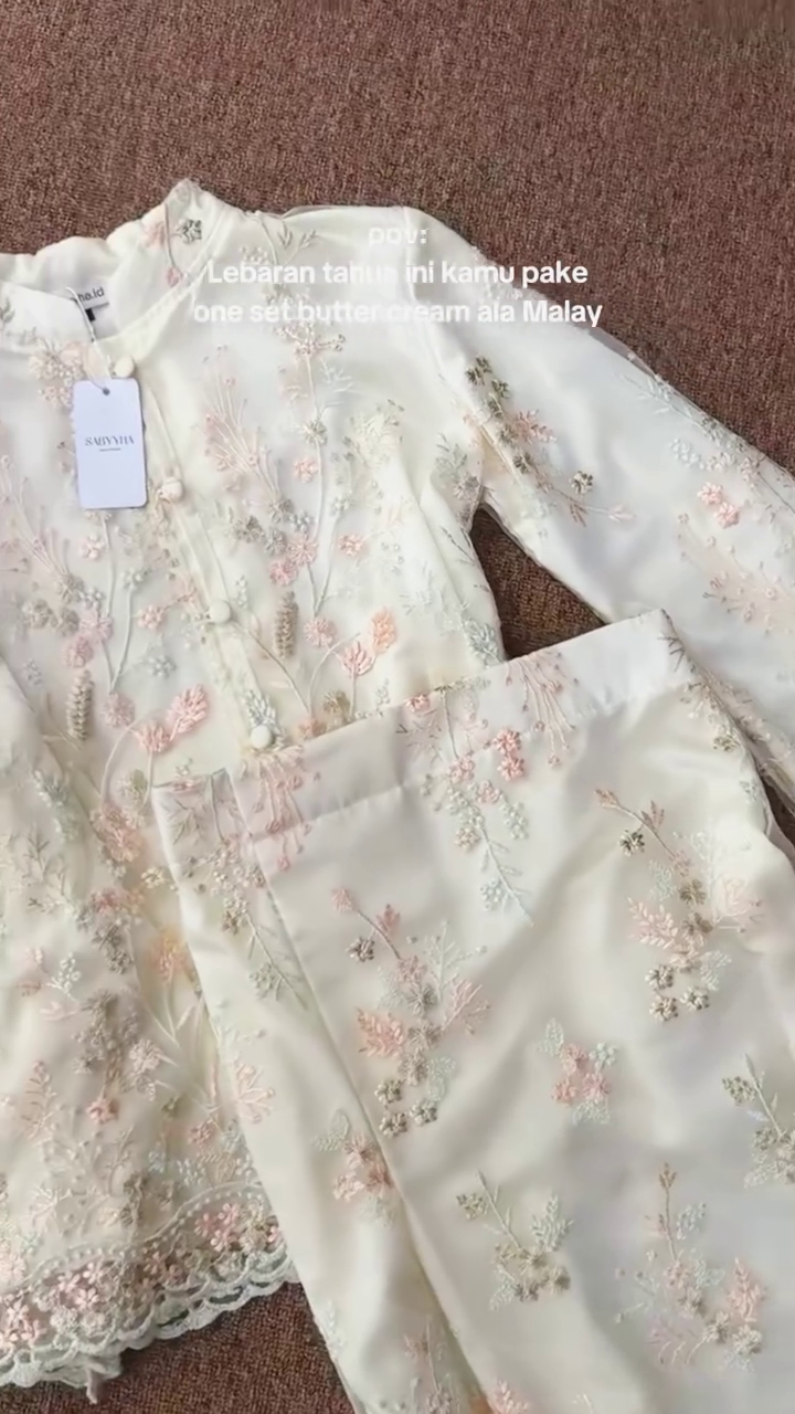 Ivory Blossom Festive Co-Ord Set ✨ | Elegant Embroidered Kurta & Pants Set