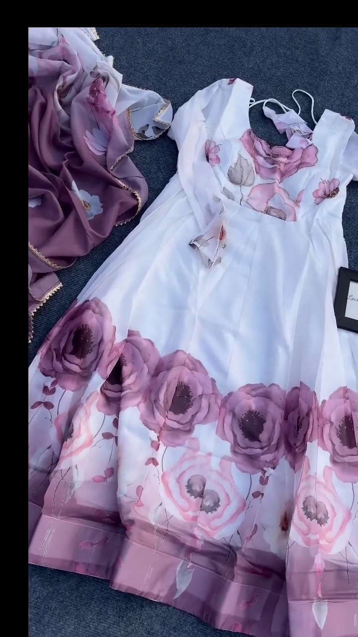 🌸 Blush Petal Dream Anarkali Set with Dupatta 🌸