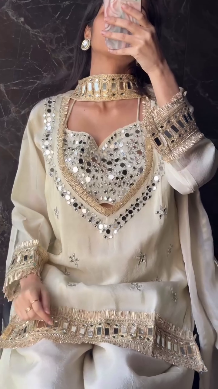 ✨ Regal Mirror-Work Kurta Set – Timeless Festive Elegance ✨
