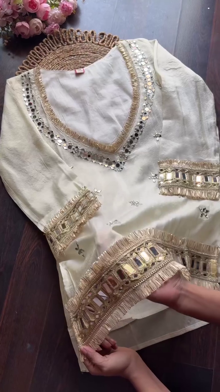 ✨ Regal Mirror-Work Kurta Set – Timeless Festive Elegance ✨