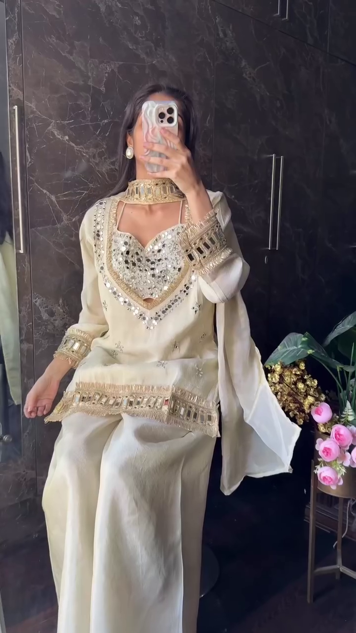 ✨ Regal Mirror-Work Kurta Set – Timeless Festive Elegance ✨