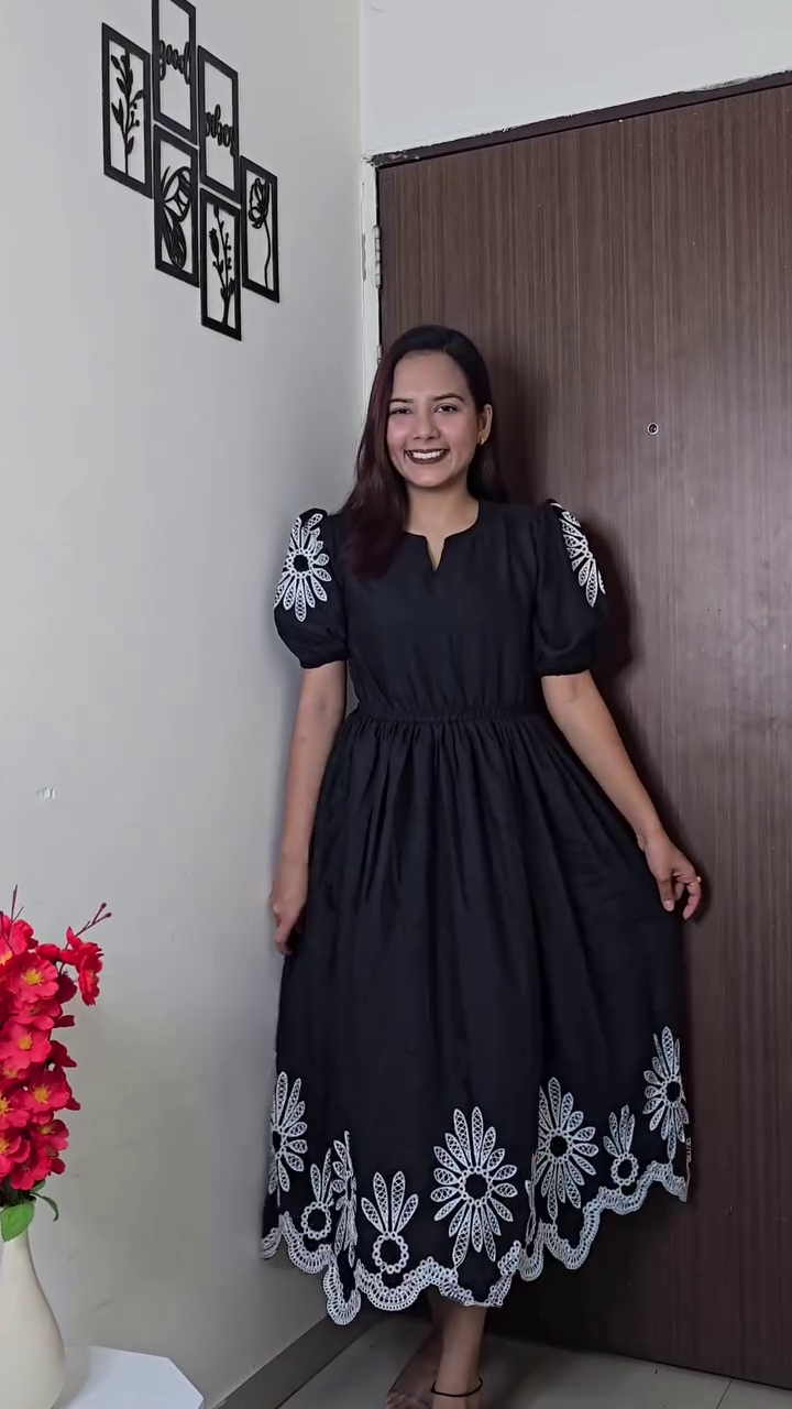 ❤️ Rustic Rose Ruffle Midi Dress – Vintage Charm with a Modern Twist ❤️