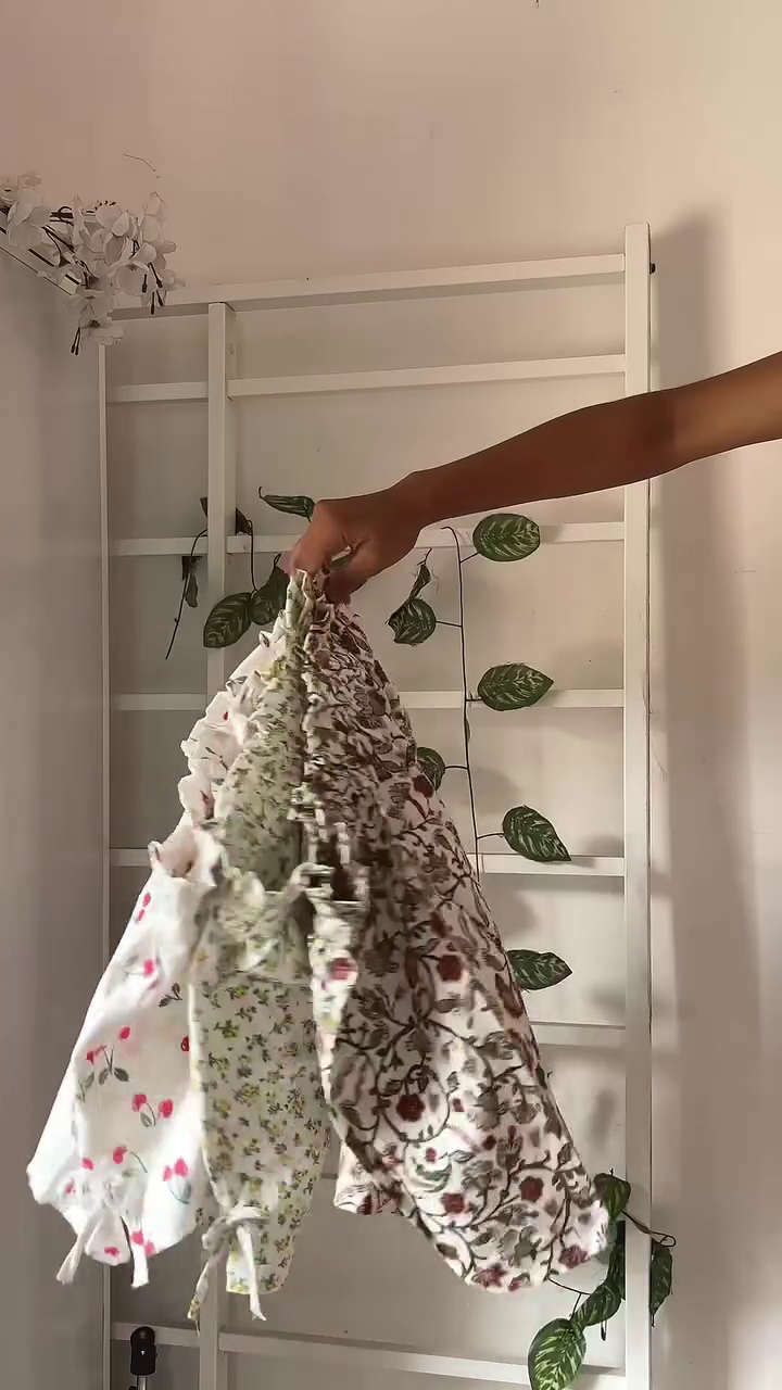 🌸 Blossom Breeze Floral Mini Skirt – Playful Elegance in Every Step 🌸