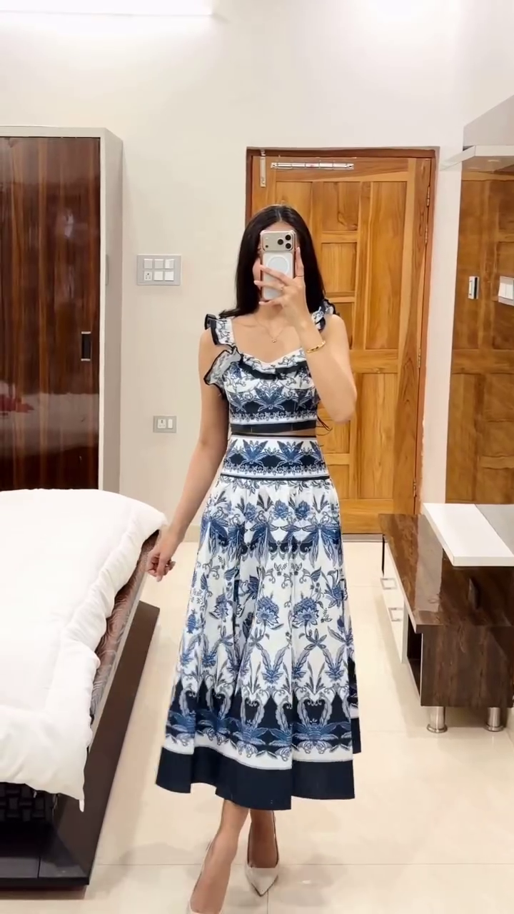 💙 Royal Porcelain Print Flare Dress – Graceful, Feminine & Timeless 💙