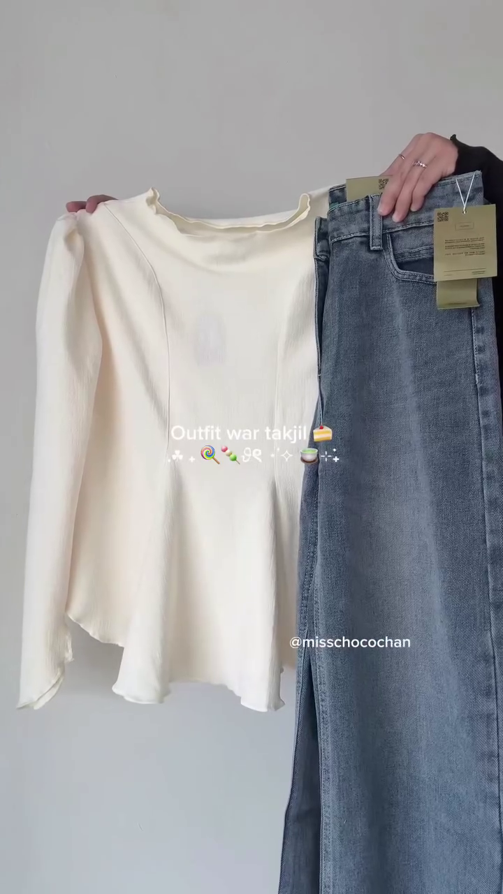 🤍 Soft Cloud Peplum Top – Minimal Elegance, Everyday Comfort 🤍