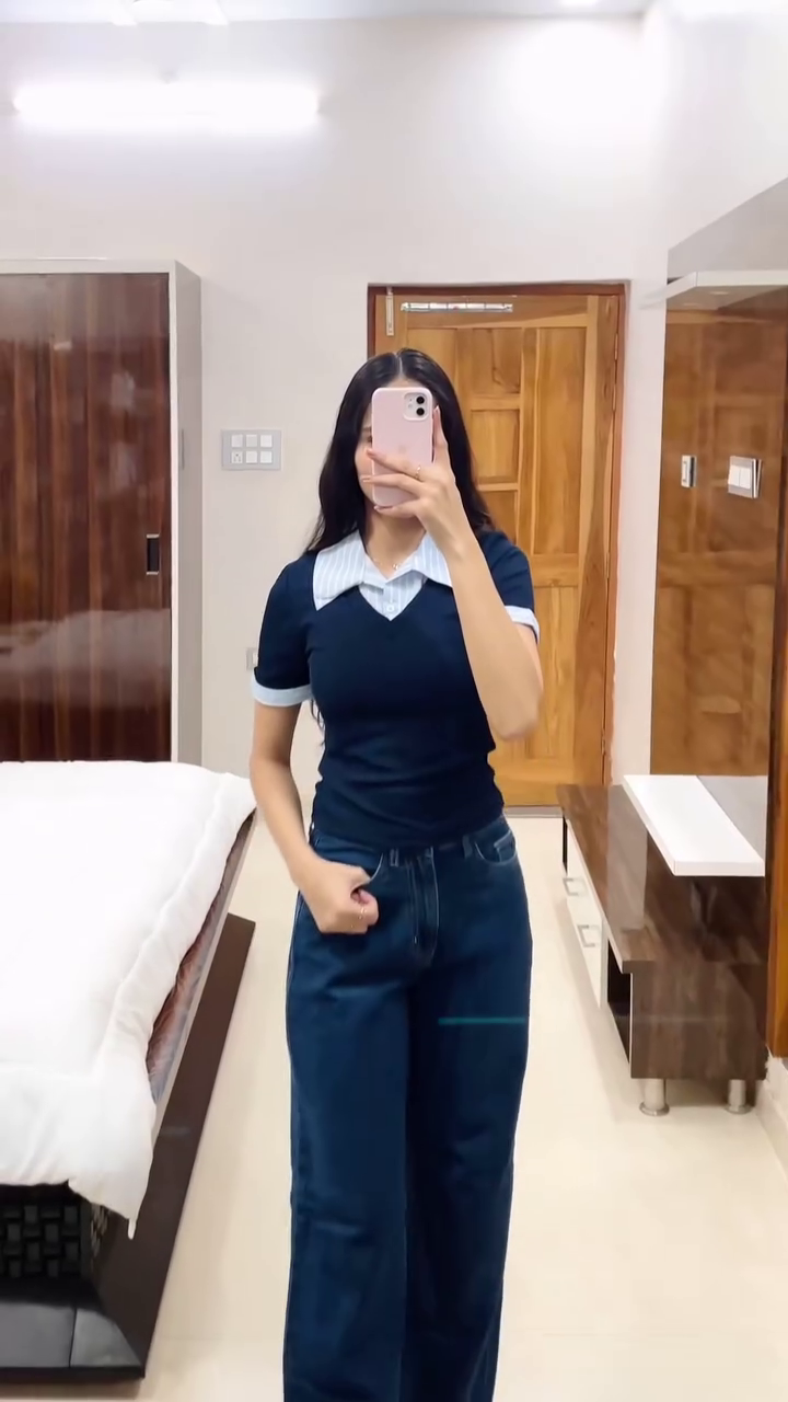 💙 Classic Chic Collared Knit Top – Smart Style, Everyday Comfort 💙