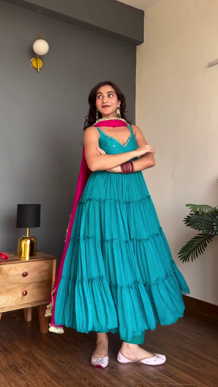 ❤️ Royal Scarlet & Fuchsia Festive Lehenga Set – Bold, Beautiful & Celebration-Ready ✨