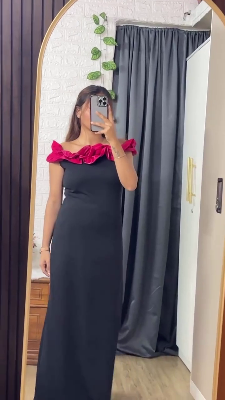 🖤❤️ Midnight Romance Ruffle Maxi Dress – Bold Elegance with a Flirty Twist ✨