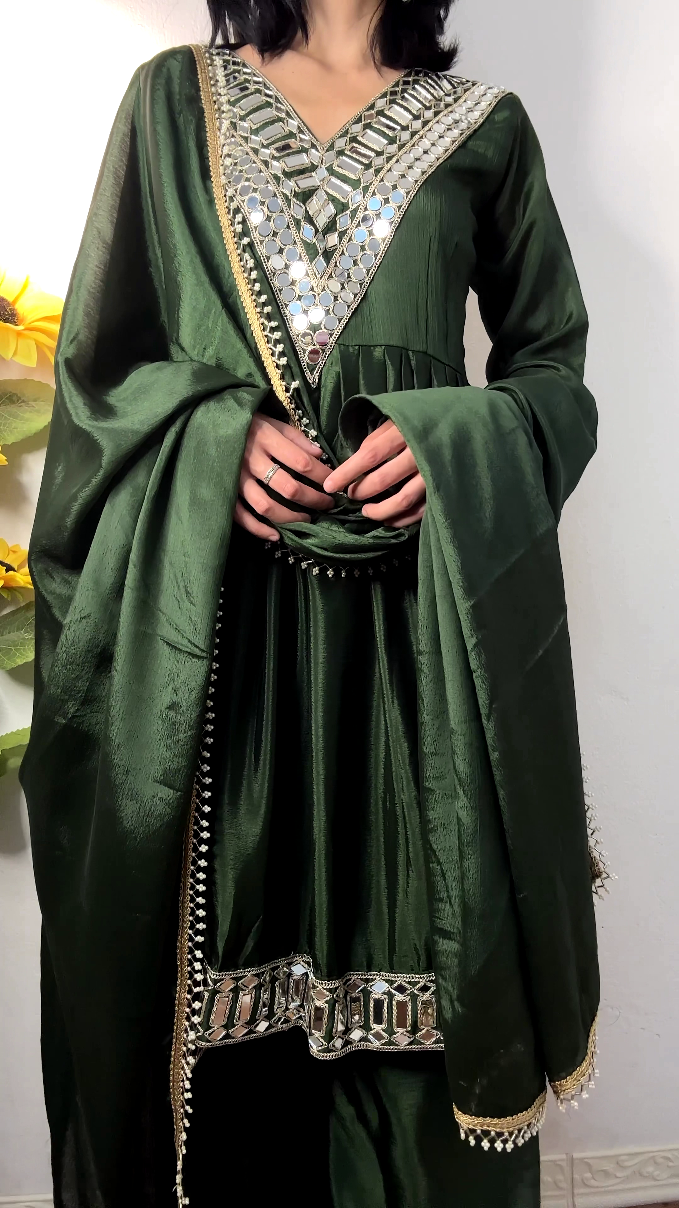 💚 Regal Emerald Mirror Work Co-Ord Set – Royal Elegance Redefined ✨👑