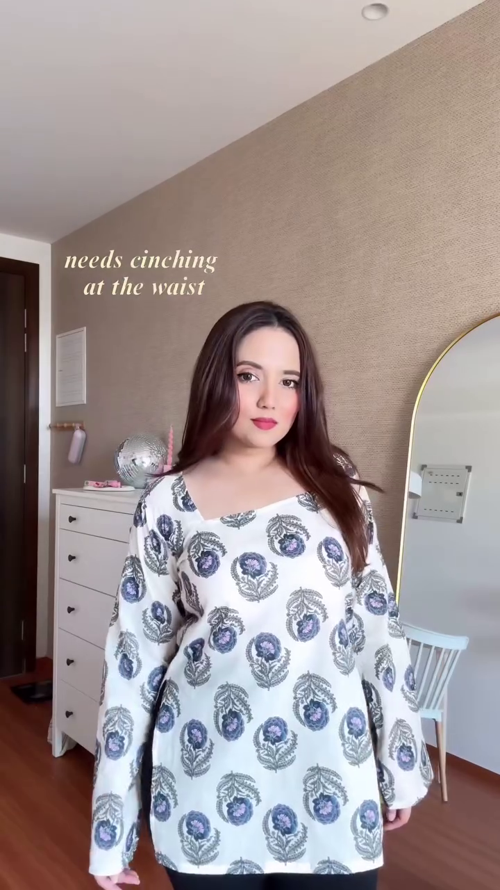 🤍 Ivory Bloom Relaxed Kurta Top – Effortless Comfort with Artistic Elegance 🤍