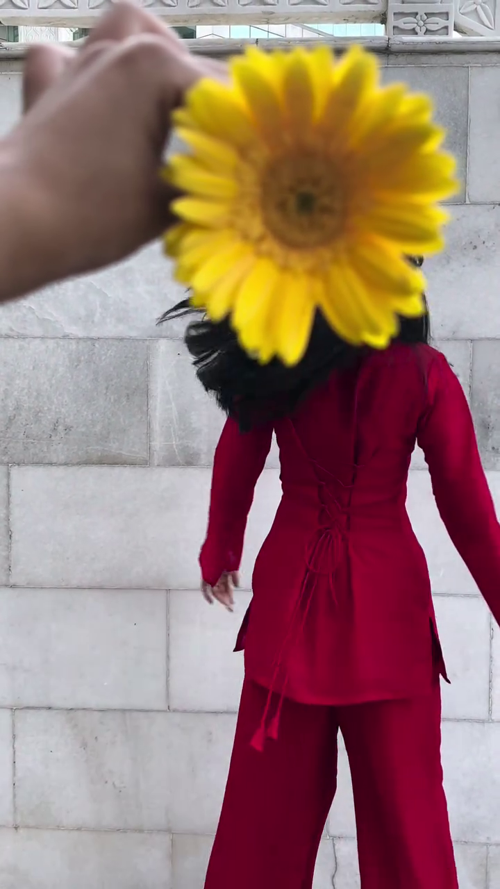 ❤️ Scarlet Blossom Co-Ord Set – Bold Elegance with a Feminine Touch ❤️