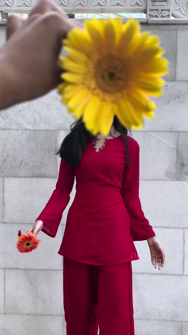 ❤️ Scarlet Blossom Co-Ord Set – Bold Elegance with a Feminine Touch ❤️