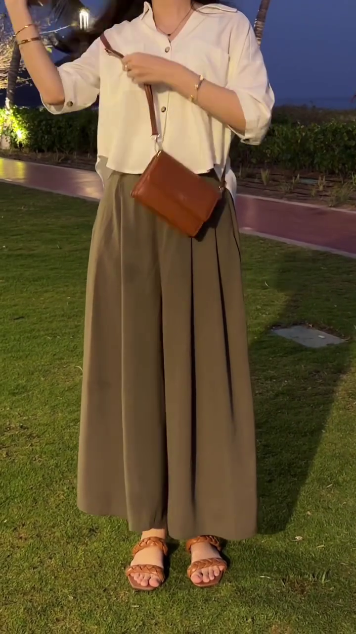 “Minimal Muse Co-ord Set 🤎 | Effortless Chic Shirt & Wide-Leg Pants”