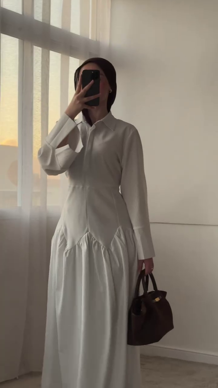 “Golden Sand Modest Dress 🌾 | Elegant Striped Abaya”