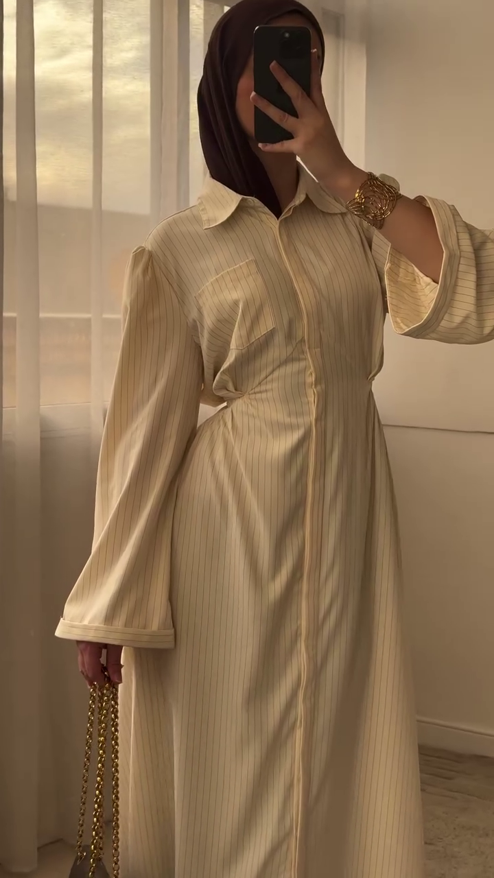 “Golden Sand Modest Dress 🌾 | Elegant Striped Abaya”