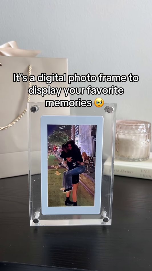 🖼️  Freeze Your Favorite Moments in Style 💞