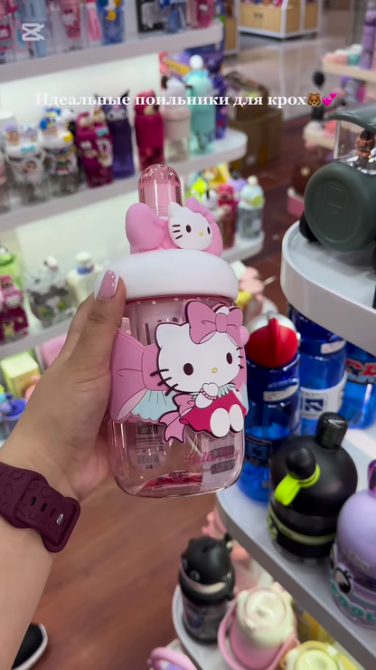 Adorable Character-Themed Kids’ Drinkware Collection: Cute Pink Sippy Cups and Water Bottles for Toddlers
