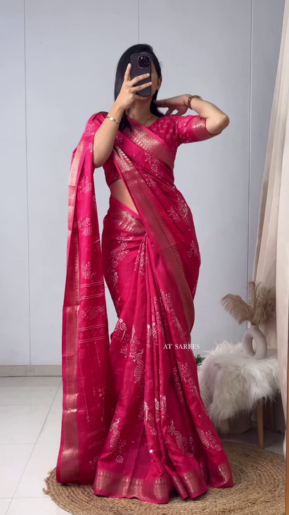 Banarasee Handwoven Crushed Tissue Saree With Lace-Multicolor